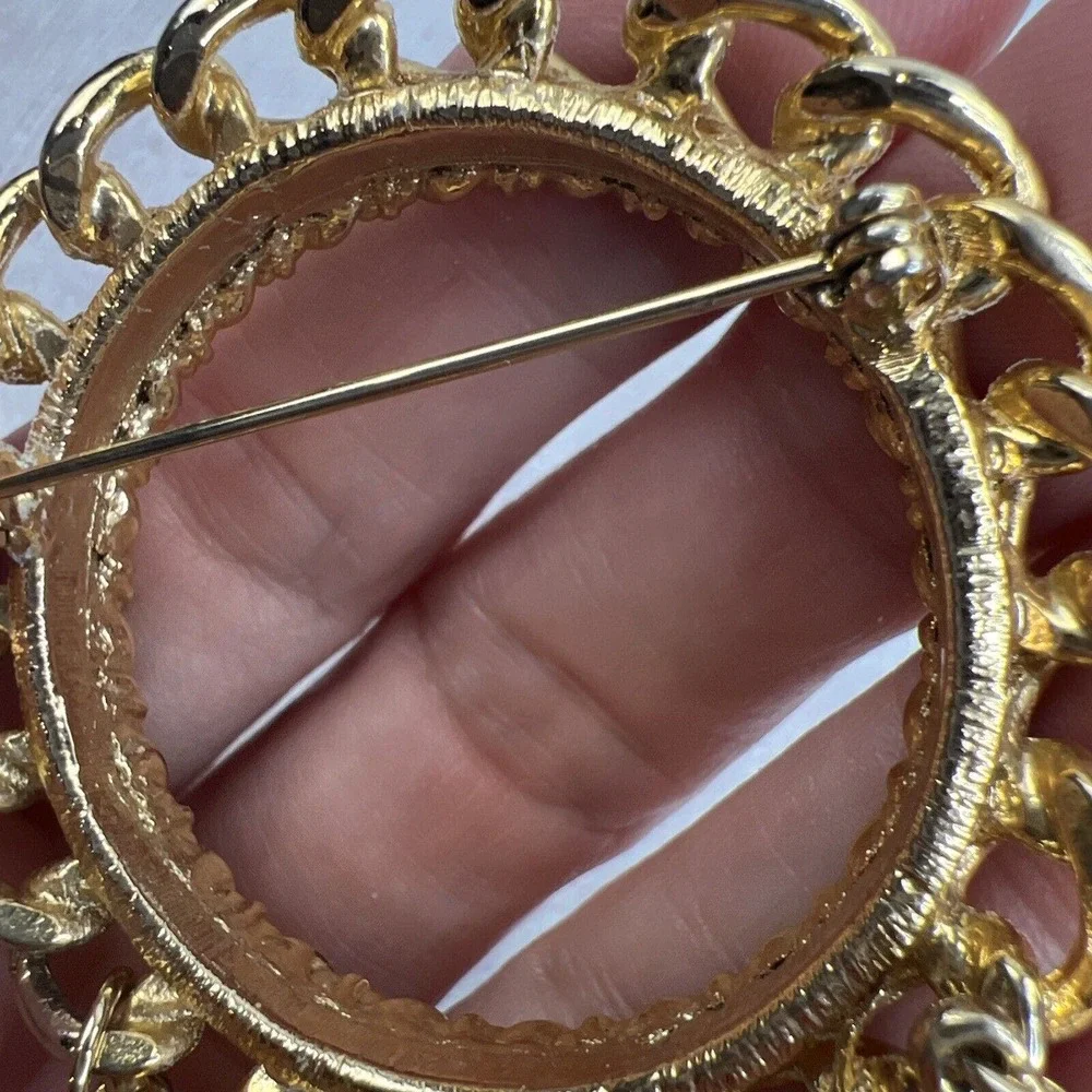 Monogram this exquisite